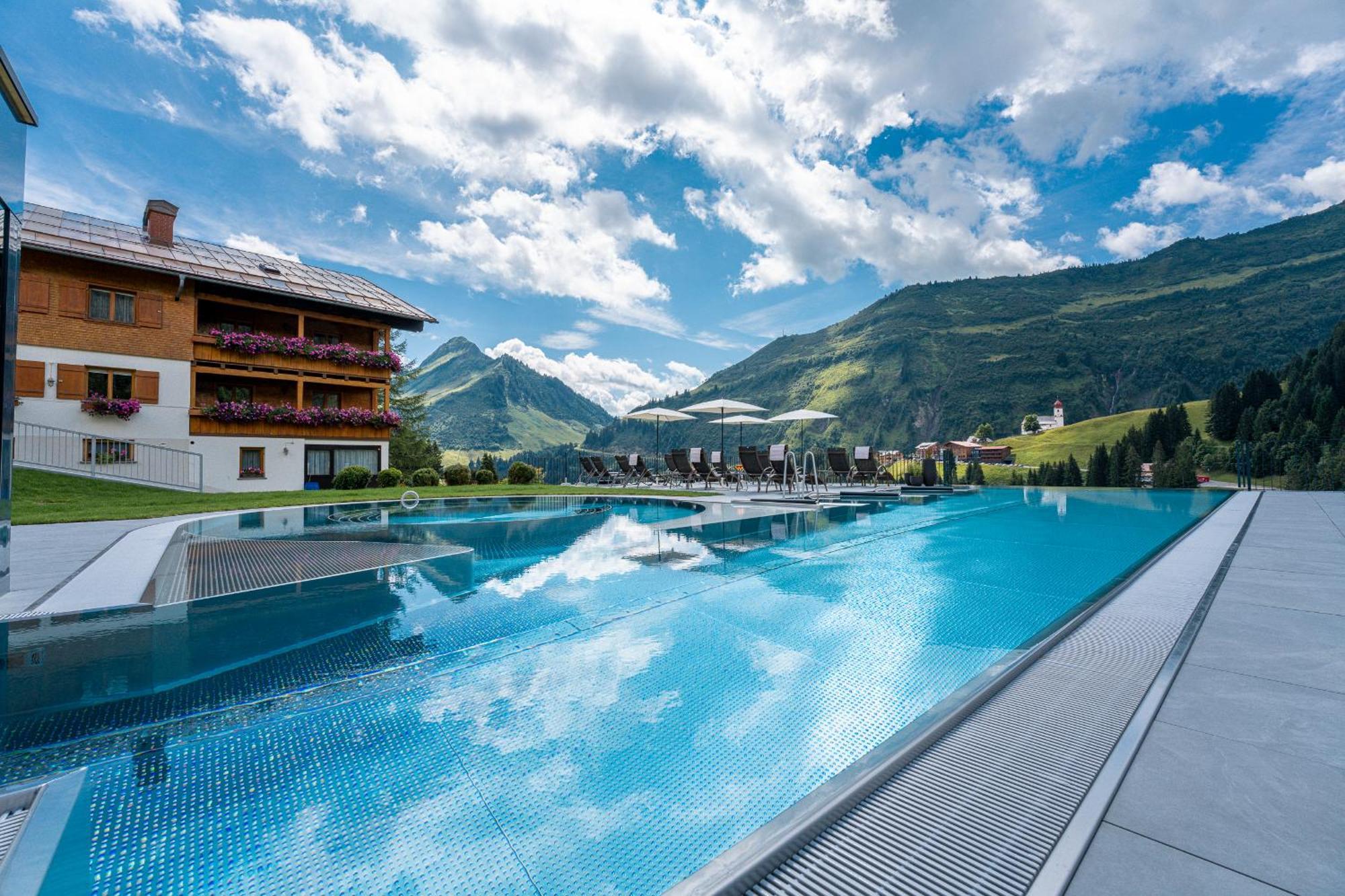 Hotel Alpenblume ダーミュルス エクステリア 写真