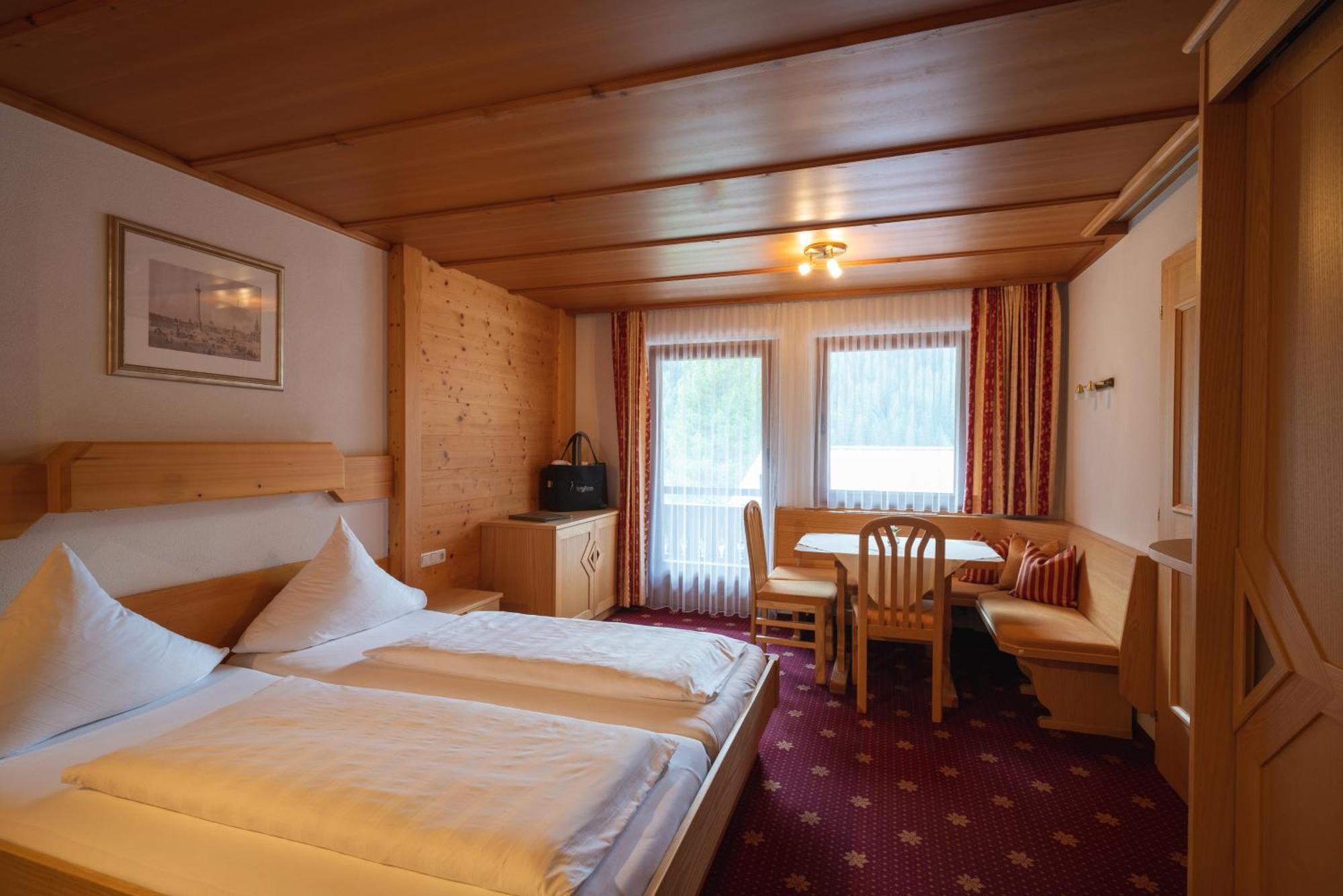 Hotel Alpenblume ダーミュルス エクステリア 写真