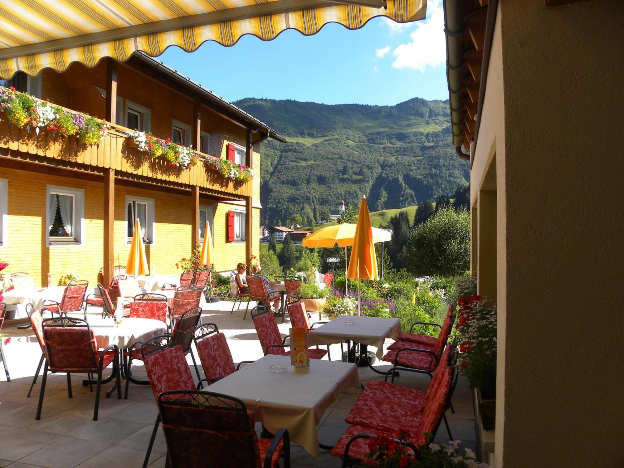 Hotel Alpenblume ダーミュルス エクステリア 写真